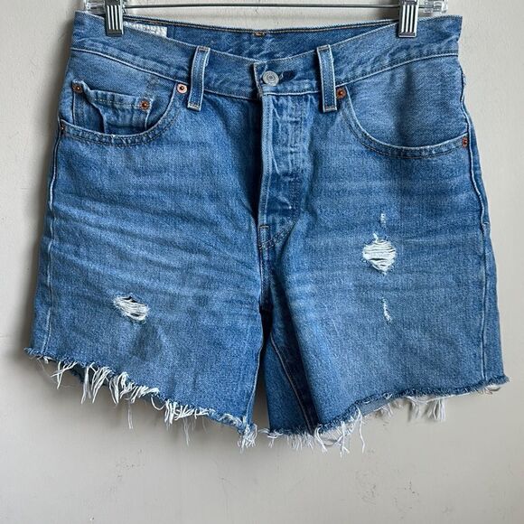 Levi’s 501 Button fly Jean Shorts 30W - Picture 1 of 6